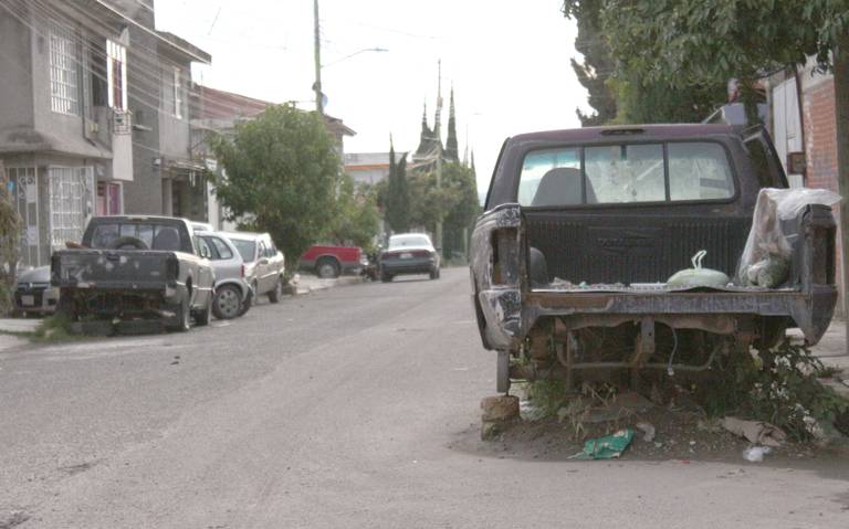 Grafitis, casas y autos abandonados enmarcan la inseguridad en seis colonias del Sur de Puebla