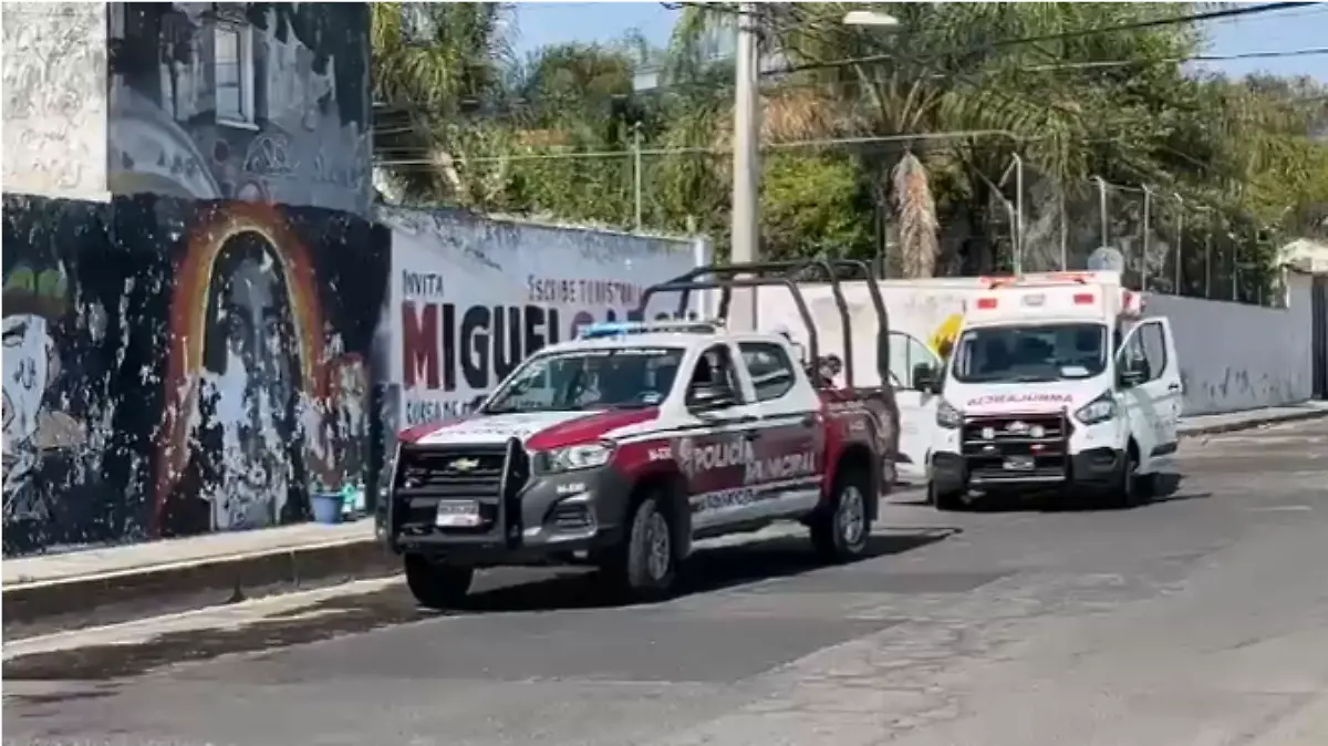 Mujer atlixquense da a luz a un bebé en la vía pública