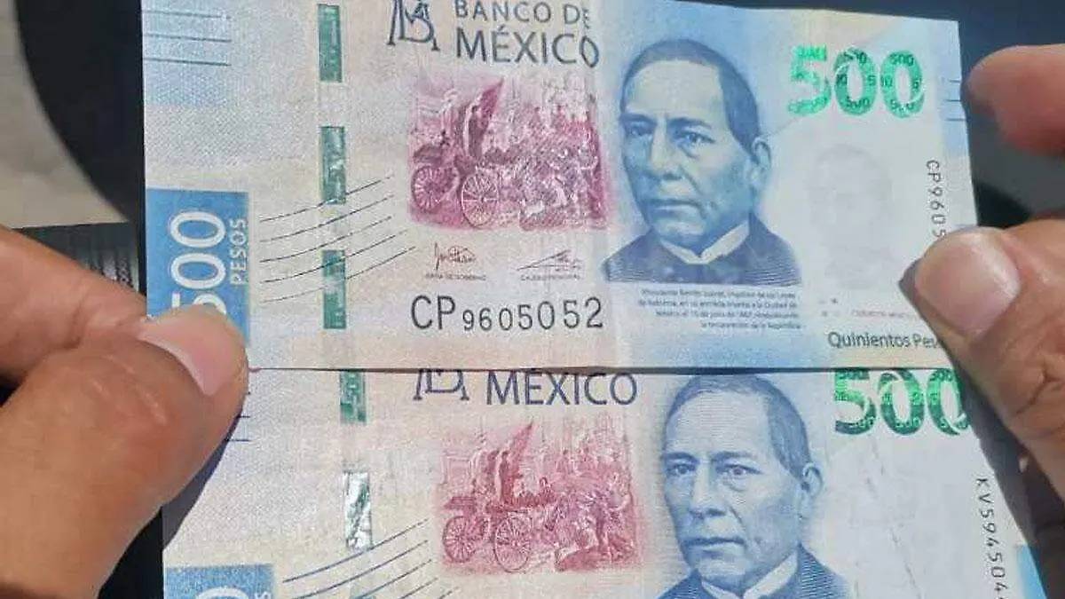 Pareja estafa a comerciantes con billetes falsos en región de Tecamachalco