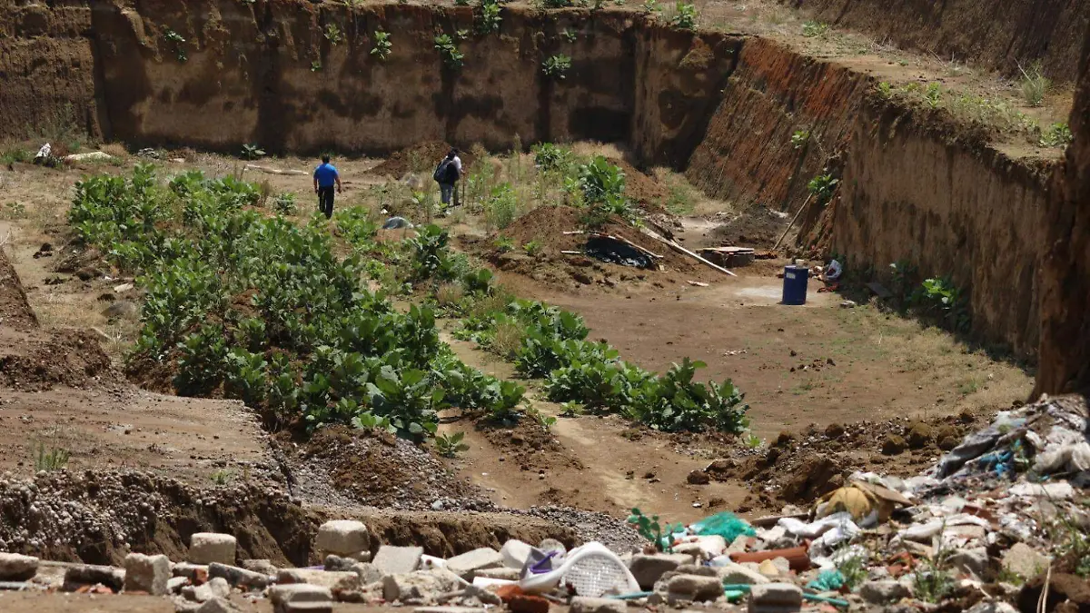 Sin remediación ni cierre definitivo: basurero de Cholula sigue contaminando aire, agua y suelo