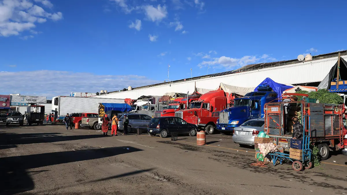 Se oponen comerciantes de la Central de Abasto a construcción de barda perimetral