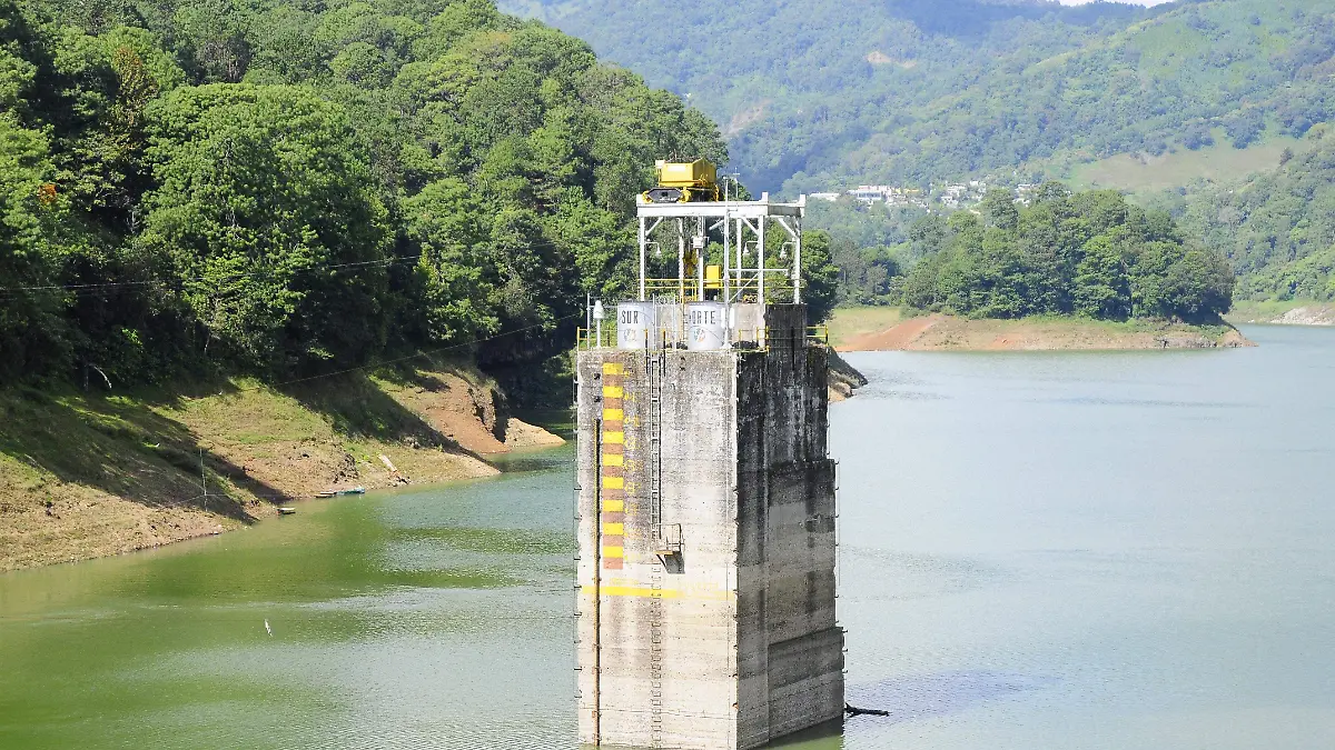 Aceleran lluvias llenado y riesgo en presas de Puebla; Necaxa está al 111.37%